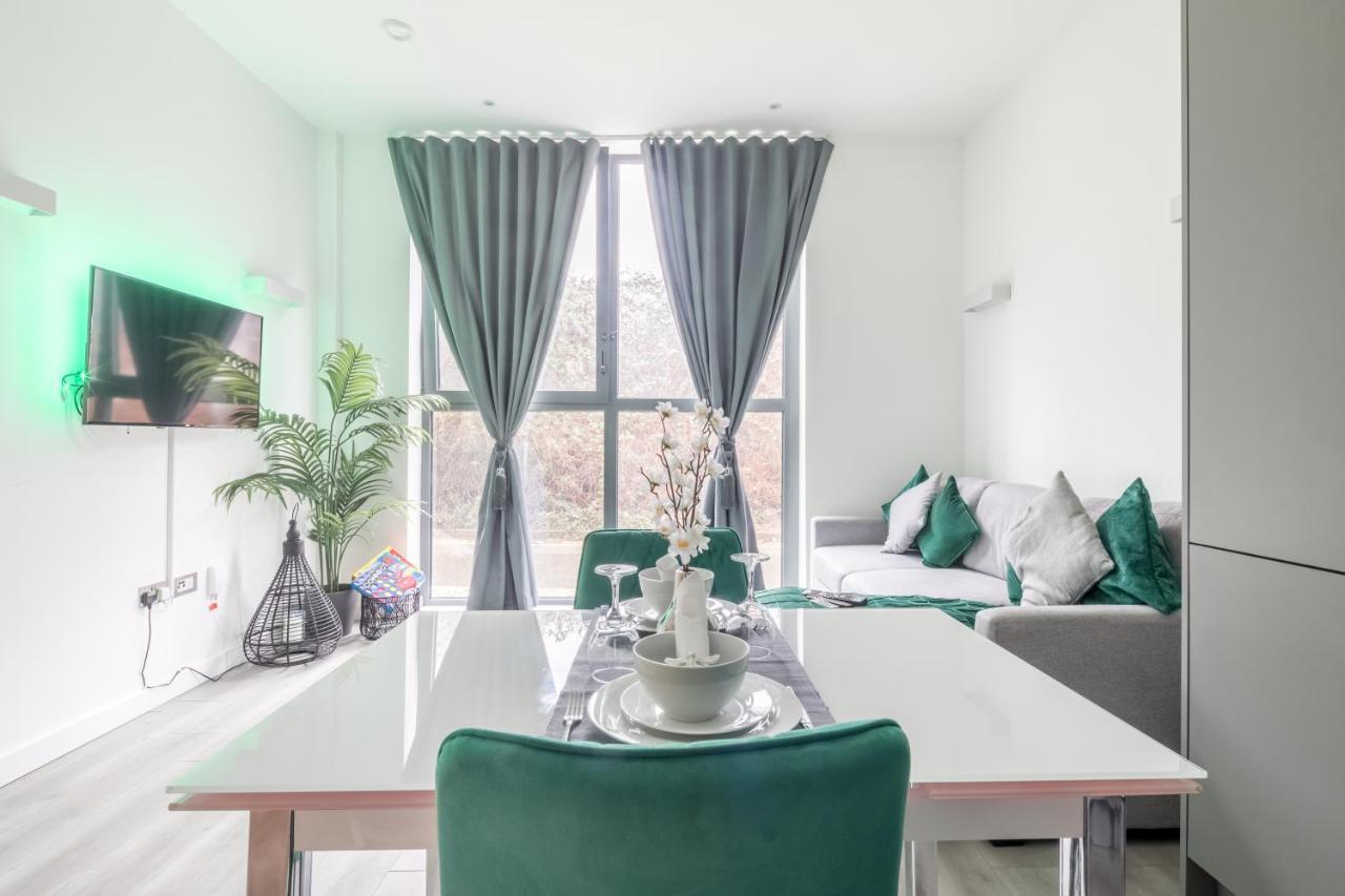 Elegant Apartment ميلتون كينيز المظهر الخارجي الصورة